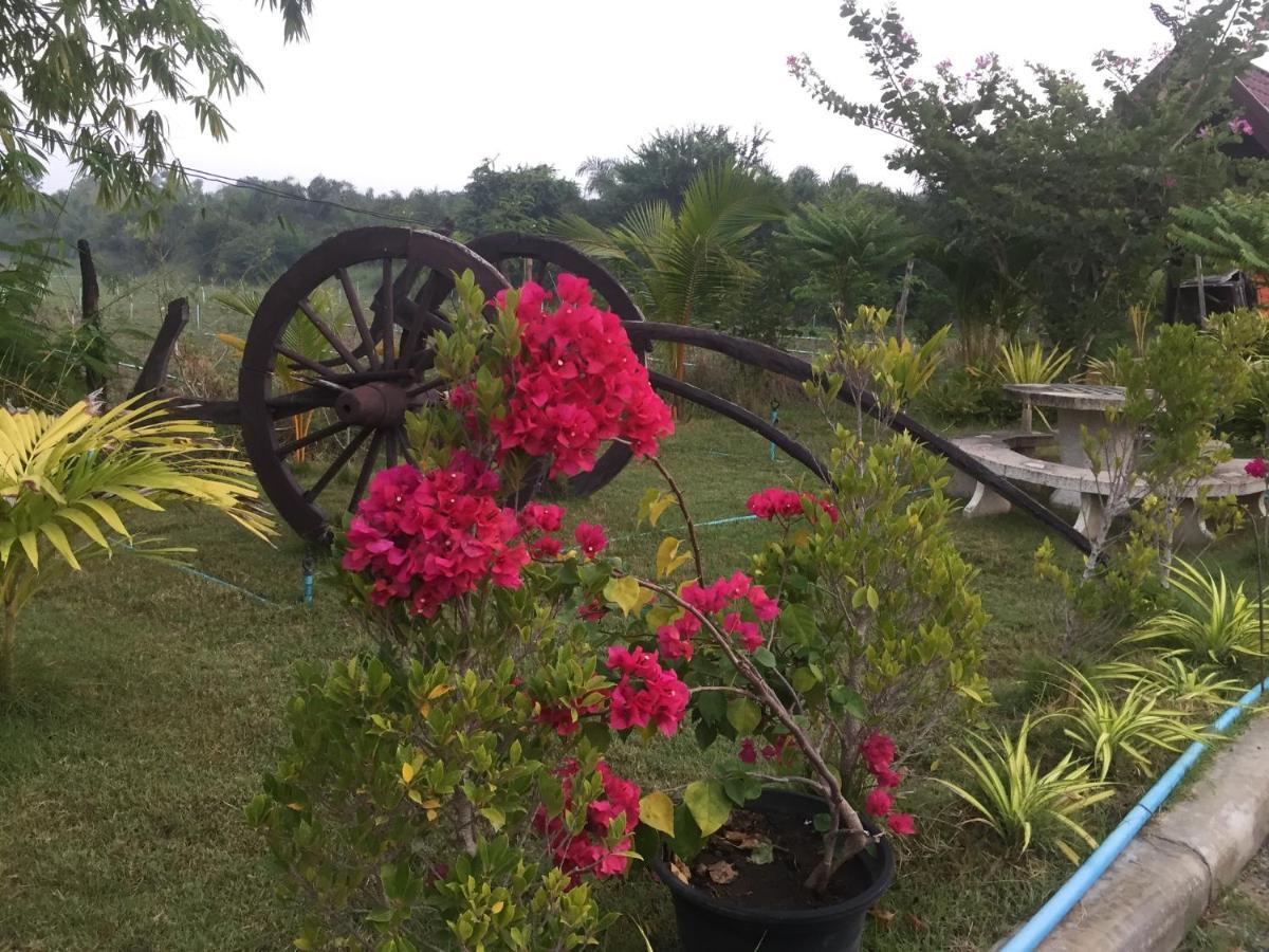 Bussaracum Resort Kanchanaburi Exteriér fotografie